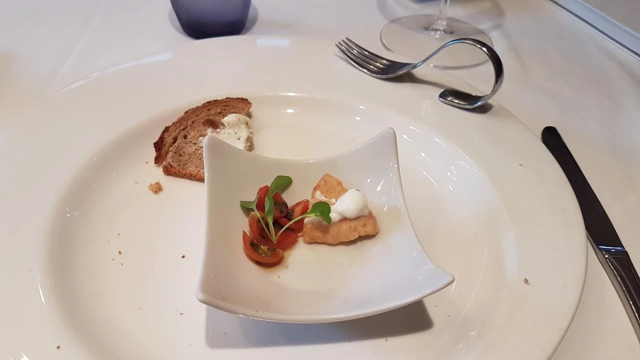 a_e54Ud018svcomo0d7m26j4k_miekas.jpg?type=e1280_std