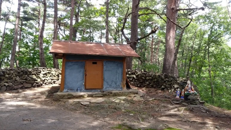 g_bi4Ud018svc12uk7kub1bgqc_qyquvc.jpg?type=w773