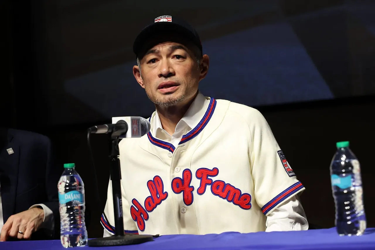 ichiro-suzuki-hof-scaled.jpg?width=1200&height=1200&fit=cover
