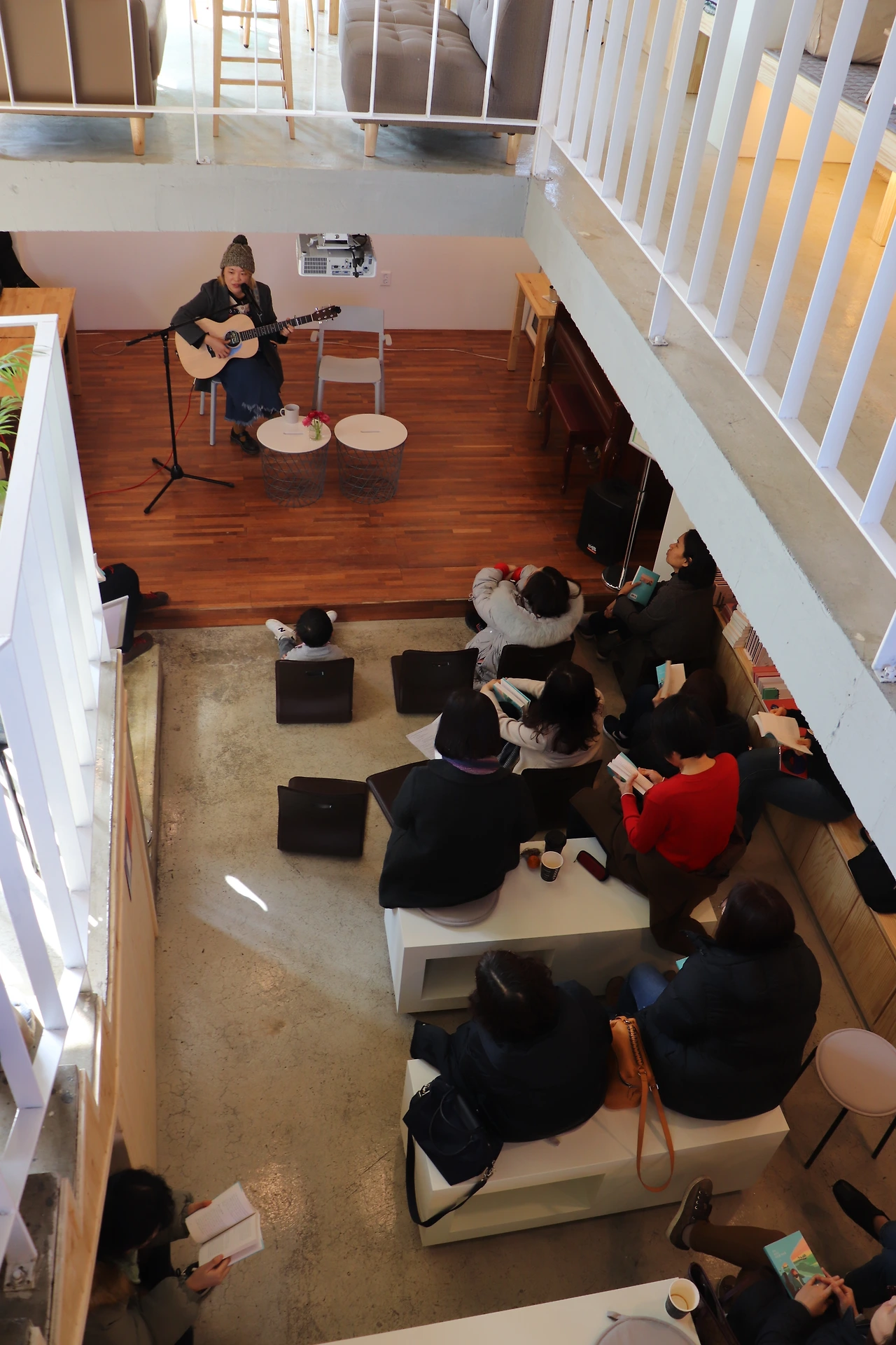 20190209 울산국어교사모임 총회 및 이내 북콘서트 (139).JPG