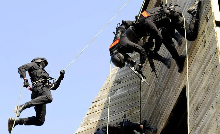 995213495AF0F05C34D3B6