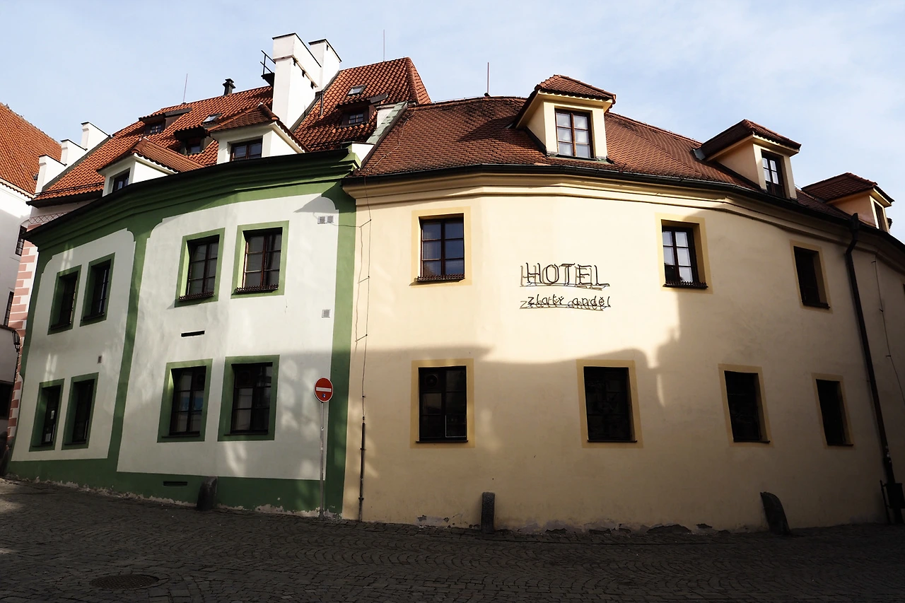 2442053B56C5817D16E04D