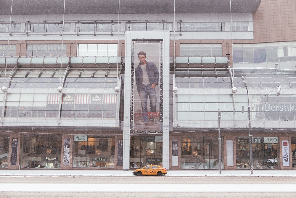 227D813B54E22C16051D83