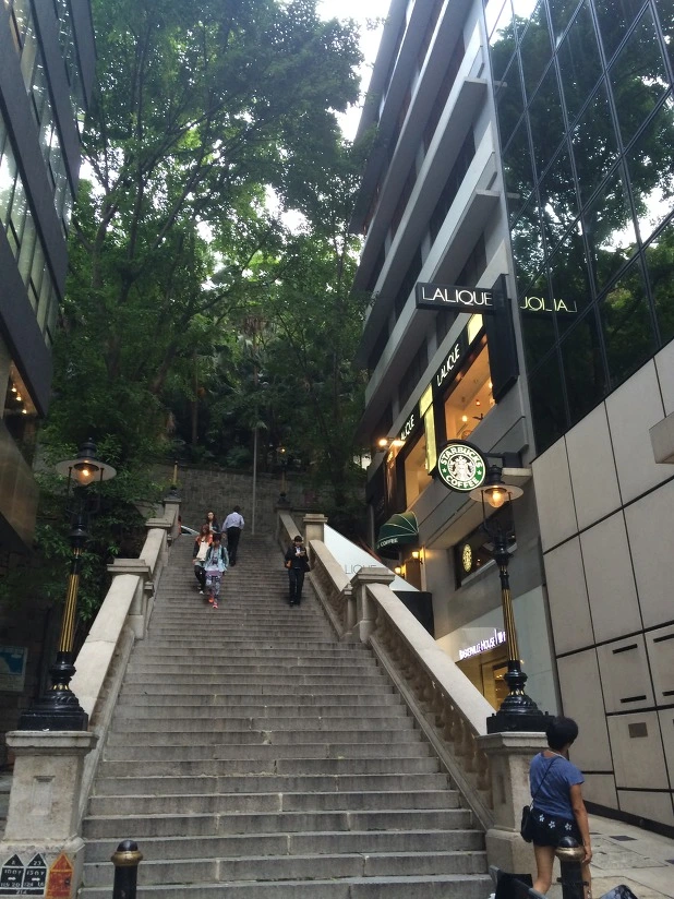 2204D64953EA4A6D1D1B20