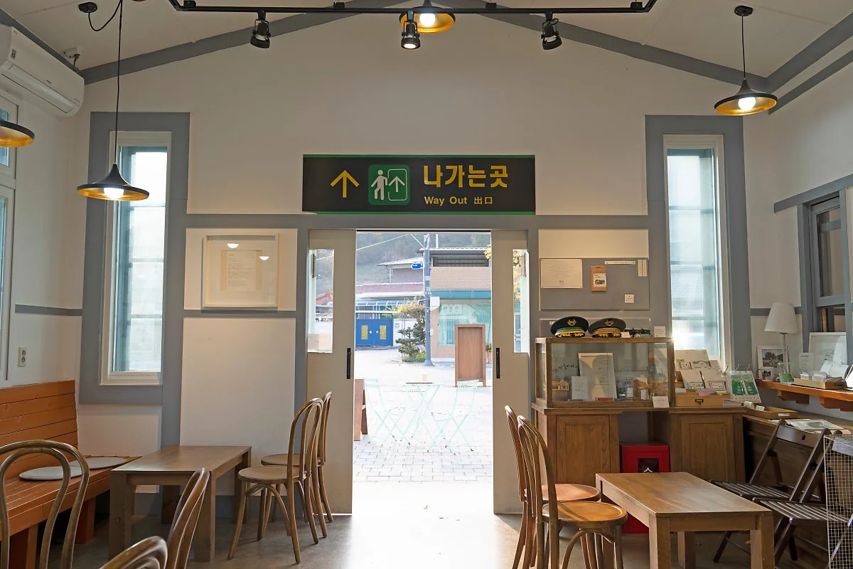 %EC%82%AC%EC%A7%8410_%EC%B9%B4%ED%8E%98_%EA%B0%80%EC%9D%80%EC%97%AD_%EB%82%B4%EB%B6%80.jpg?type=w1200