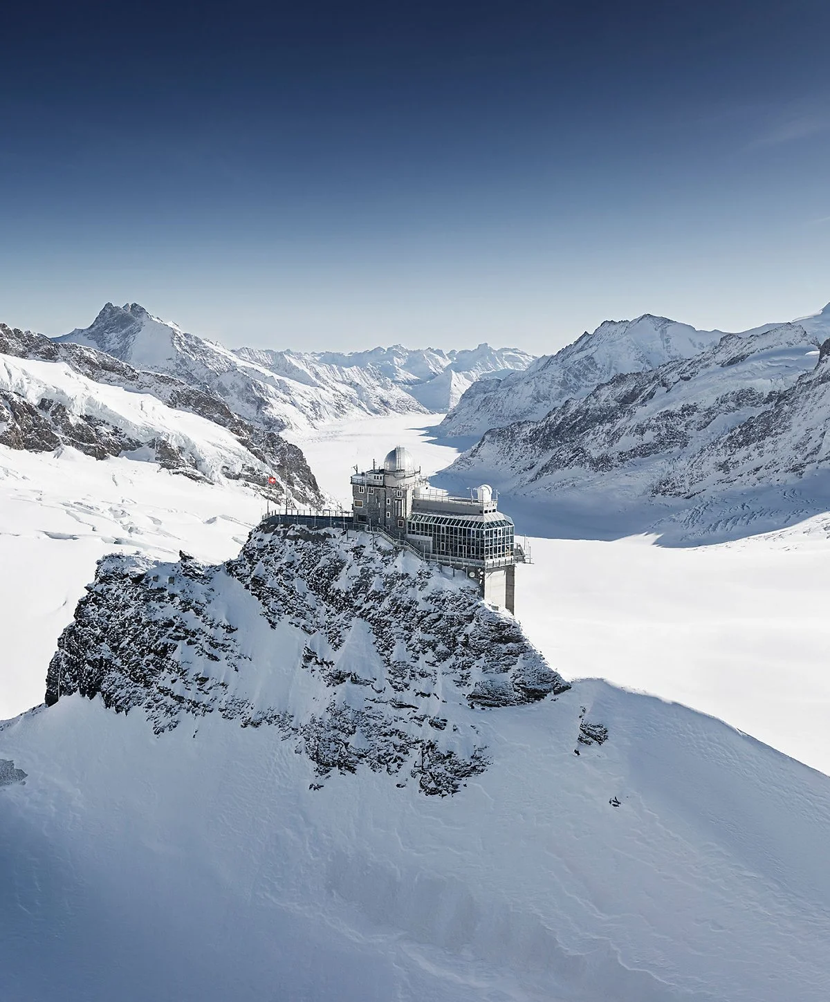 23.sphinx-aletschgletscher-jungfraujoch-top-of-europe-key-visual-hoch.jpg?type=w1200