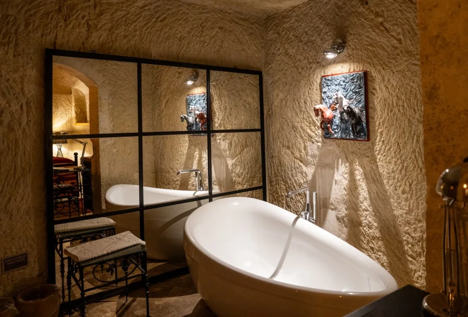 %EC%95%84%EA%B0%80%EB%A5%B4%ED%83%80_%EC%BC%80%EC%9D%B4%EB%B8%8C_%ED%98%B8%ED%85%94_(1).jpg?type=w966