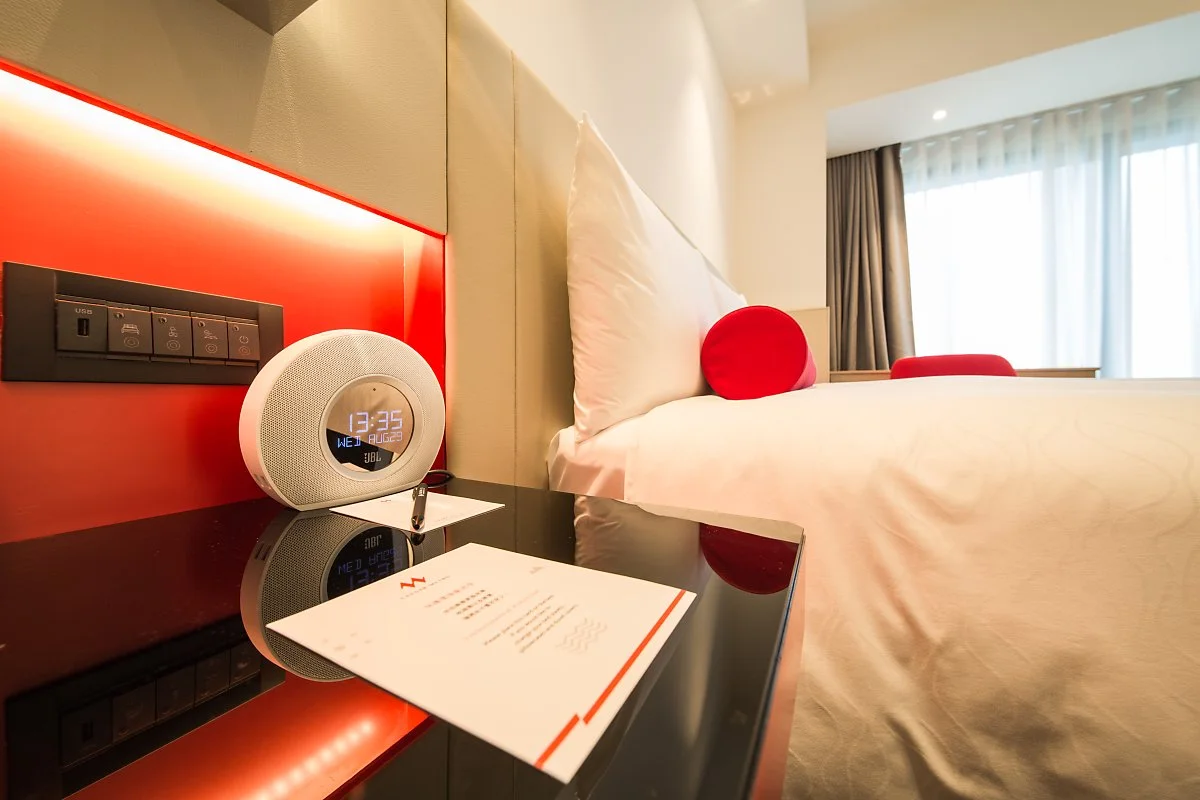 %EB%9F%AD%EC%85%94%EB%A6%AC_%EC%8A%A4%ED%83%80%EC%9D%BC%EC%9D%98_%EB%A3%B8_%282%29.jpg?type=w1200