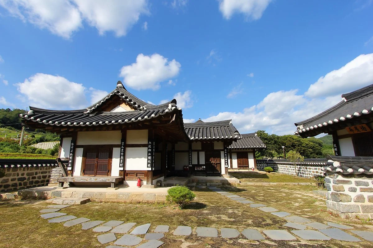 03_%EC%A1%B0%EC%86%8C%EC%95%99_%EA%B8%B0%EB%85%90%EA%B4%80%284%29.JPG?type=w1200