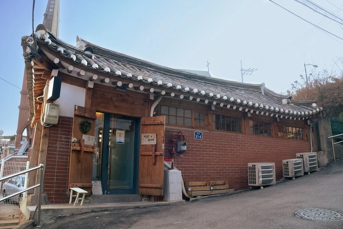 %EC%84%9C%EC%9A%B8%EC%9D%98_%EC%8B%9C%EA%B0%84%EC%9D%84_%EA%B7%B8%EB%A6%AC%EB%8B%A4_%EC%9B%90%EB%B3%B8_%282%29.jpg?type=w1200