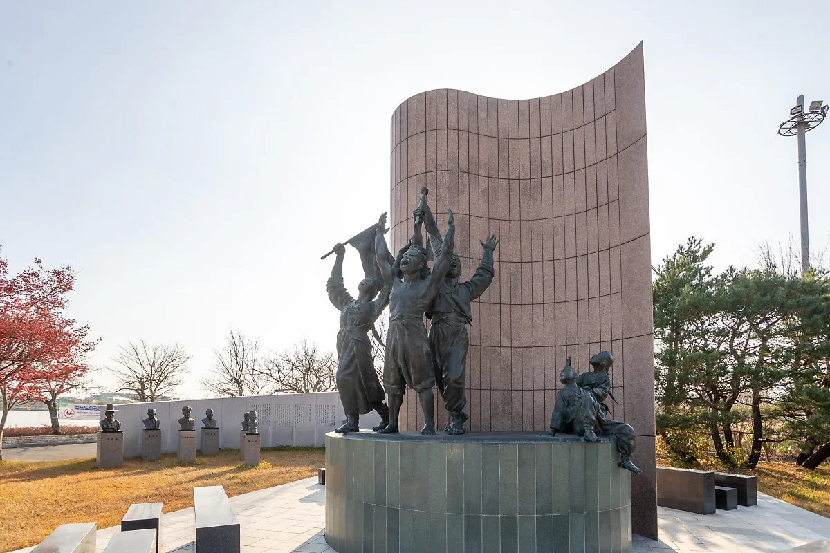 31%EC%9A%B4%EB%8F%99_%EA%B8%B0%EB%85%90%ED%83%91.jpg?type=w1200