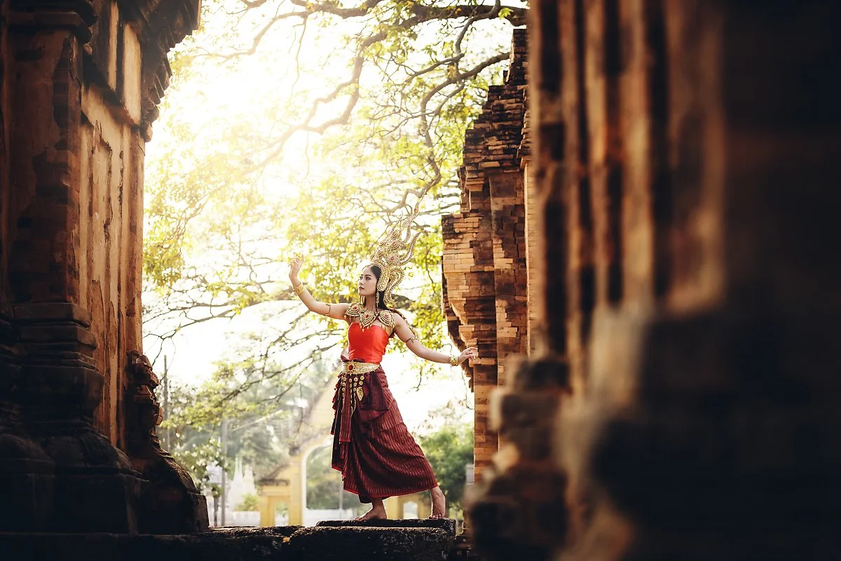 %EC%95%95%EC%82%AC%EB%9D%BC%EC%9D%98_%EC%9A%B0%EC%95%84%ED%95%9C_%EC%B6%A4%EC%82%AC%EC%9C%84_%E2%93%92shutterstock.jpg?type=w1200