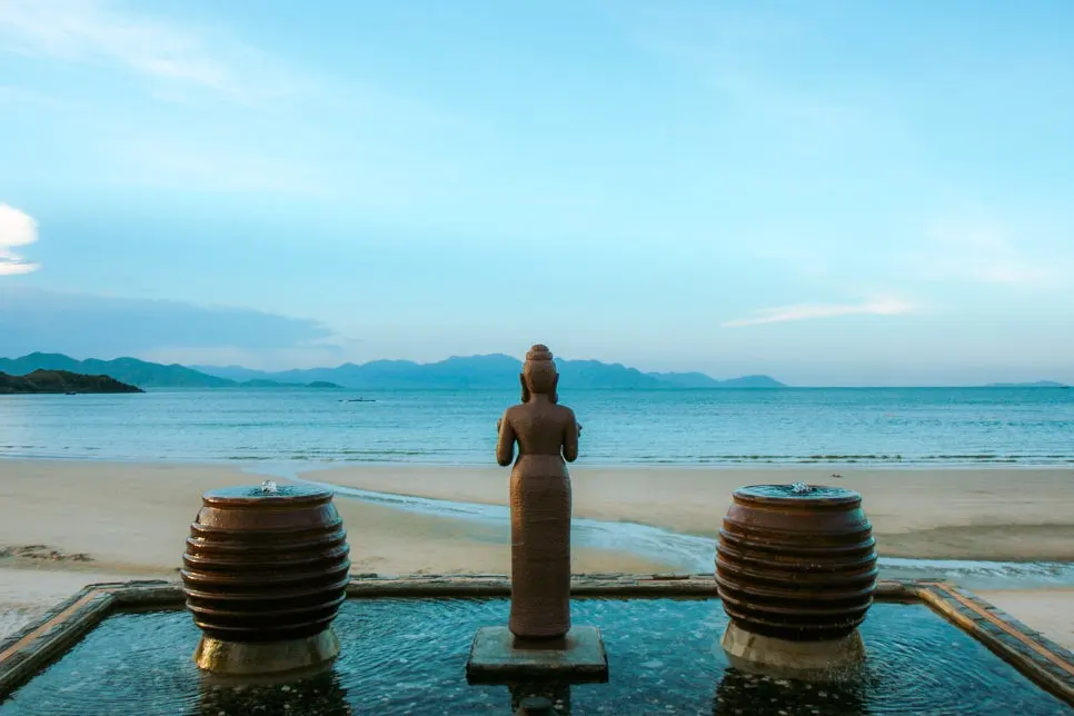 %EB%B9%88%ED%8E%84-6.jpg?type=w966