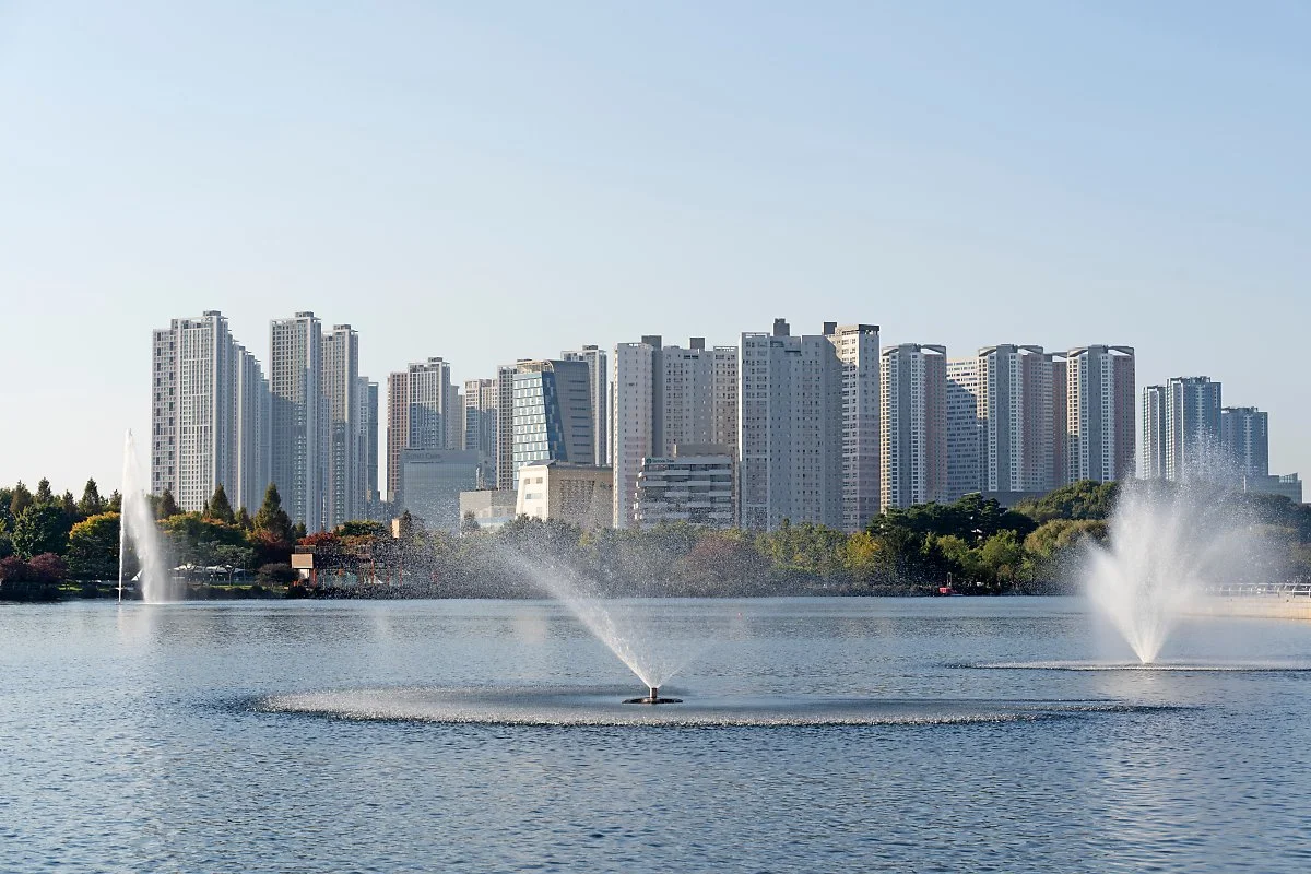 %EC%82%AC%EC%A7%843_%EB%8F%99%EC%96%91%EC%97%90%EC%84%9C_%EA%B0%80%EC%9E%A5_%ED%81%B0_%EC%9D%B8%EA%B3%B5%ED%98%B8%EC%88%98%EC%98%80%EB%8D%98_%EC%9D%BC%EC%82%B0%ED%98%B8.jpg?type=w1200