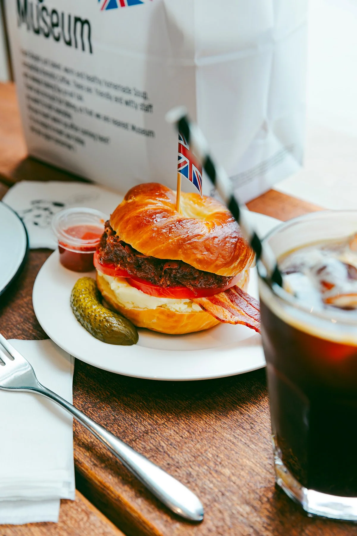 d_%EB%9F%B0%EB%8D%98%EB%B2%A0%EC%9D%B4%EA%B8%80%EB%AE%A4%EC%A7%80%EC%97%84_%EC%9E%A0%EC%8B%A4%EC%A0%90_3.jpg?type=w1200