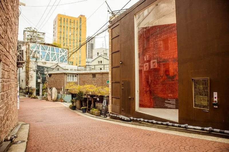 10%ED%95%84%EB%8F%99_%EC%8A%A4%ED%8A%B8%EB%A6%AC%ED%8A%B8_%EB%AE%A4%EC%A7%80%EC%97%84_%283%29.jpg?type=w1200