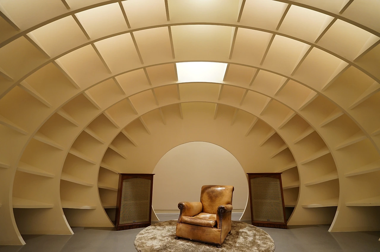 힐튼 부산_1층 도착층 예술작품 (3).JPG