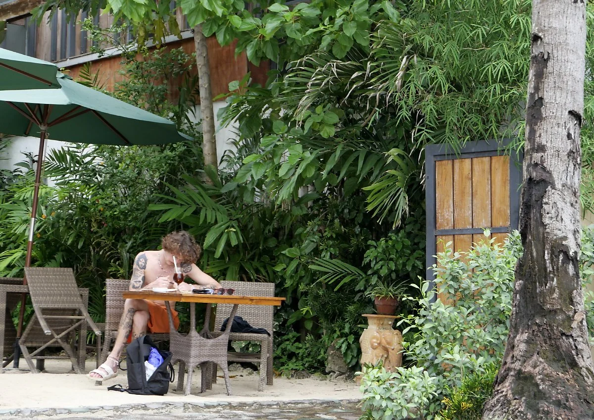 20-%EC%95%8C%EB%A1%9C%EB%82%98%EB%B9%84%EC%B9%983.jpg?type=w1200