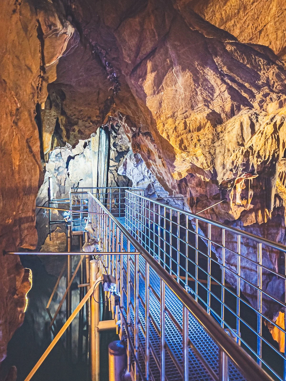 %EC%9A%B8%EC%A7%84_%EC%84%B1%EB%A5%98%EA%B5%B4_006.jpg?type=w1200