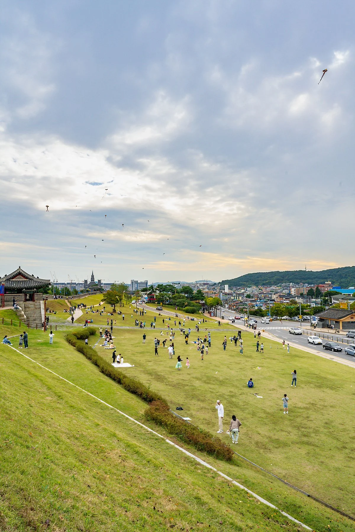 %EC%B0%BD%EB%A3%A1%EB%AC%B8_%EC%97%B0%EB%82%A0%EB%A6%AC%EA%B8%B0_%283%29.jpg?type=w1200