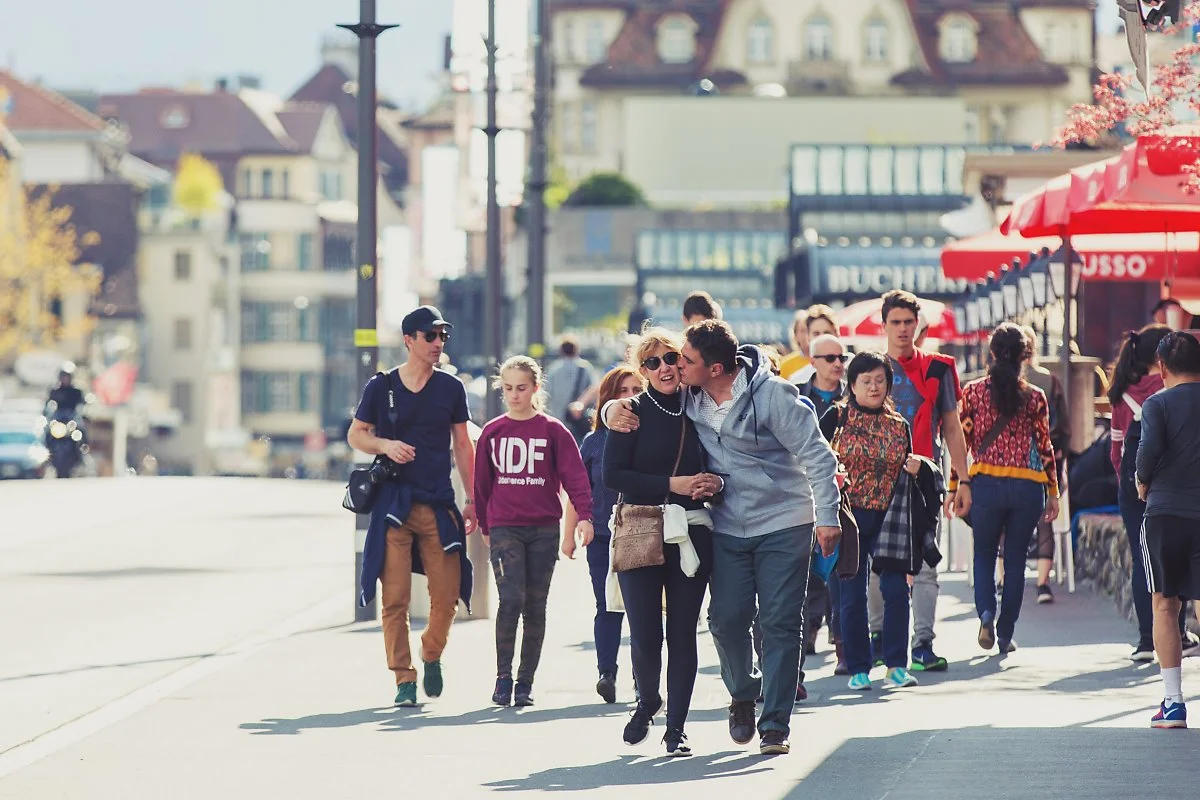 %EC%9D%B8%ED%84%B0%EB%9D%BC%EC%BC%84_%ED%9A%8C%EC%97%90%EB%A7%88%ED%85%8C_%EA%B3%B5%EC%9B%90%EC%9D%84_%EA%B1%B0%EB%8B%88%EB%8A%94_%EC%82%AC%EB%9E%8C%EB%93%A4_%281%29.jpg?type=w1200