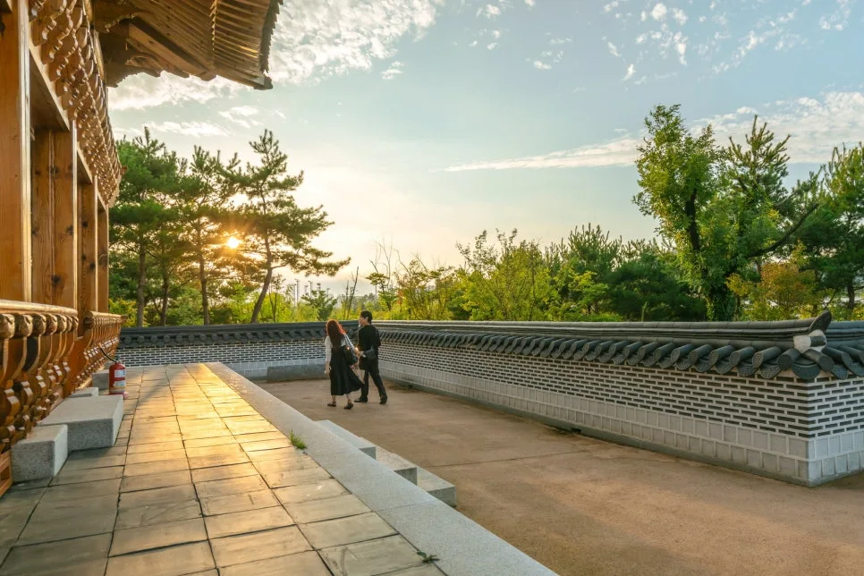 35_%EC%84%B8%EC%A2%85%EC%8B%9C%EC%97%90%EC%84%9C_%EB%8D%B0%EC%9D%B4%ED%8A%B8_%EB%AA%85%EC%86%8C%EB%A1%9C_%EC%86%90%EA%BC%BD%ED%9E%8C%EB%8B%A4.jpg?type=w966