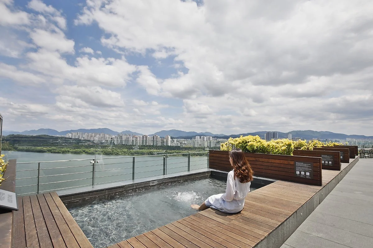 6._%EB%B9%84%EC%8A%A4%ED%83%80_%EC%9B%8C%EC%BB%A4%ED%9E%90_%EC%84%9C%EC%9A%B8_%283%29.jpg?type=w1200