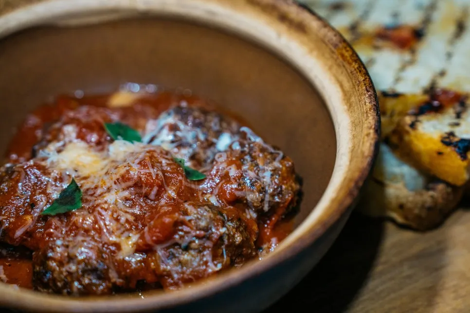 %EC%B0%A8%EC%82%AC_%EB%B9%84%EC%8A%A4%ED%8A%B8%EB%A1%9C_(3).jpg?type=w966