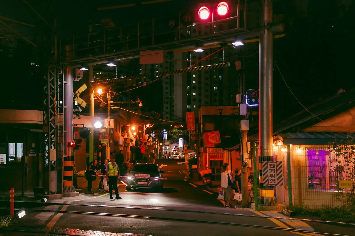 %EC%84%9C%EC%9A%B8_%EC%A0%84%EC%B2%A0%EC%9D%B4_%EC%A7%80%EB%82%98%EB%8B%A4%EB%8B%88%EB%8A%94_%ED%92%8D%EA%B2%BD.jpg?type=w1200