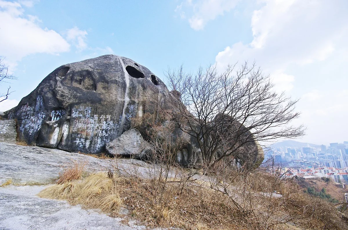 %EC%82%AC%EB%9E%8C%EB%93%A4%EC%9D%B4_%ED%9D%94%ED%9E%88_%ED%95%B4%EA%B3%A8%EB%B0%94%EC%9C%84%EB%9D%BC%EA%B3%A0_%EB%B6%80%EB%A5%B4%EB%8A%94_%EB%B0%94%EC%9C%84%EB%8B%A4._%EC%96%B4%EB%96%BB%EA%B2%8C_%EB%B3%B4%EB%A9%B4_%EC%82%B0_%EC%95%84%EB%9E%98%EB%A1%9C.JPG?type=w1200