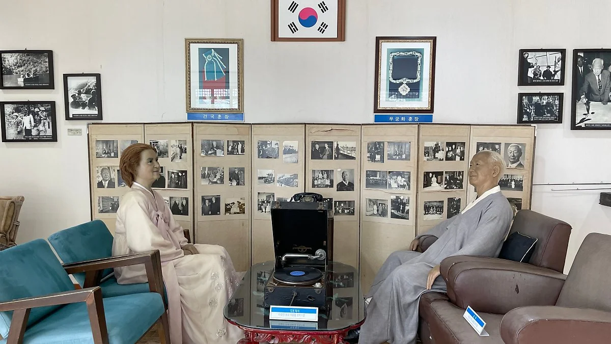 %EC%9D%B4%EC%8A%B9%EB%A7%8C%EB%B3%84%EC%9E%A5_%EC%A0%95%EC%9D%80%EC%A3%BC_%283%29.jpg?type=w1200