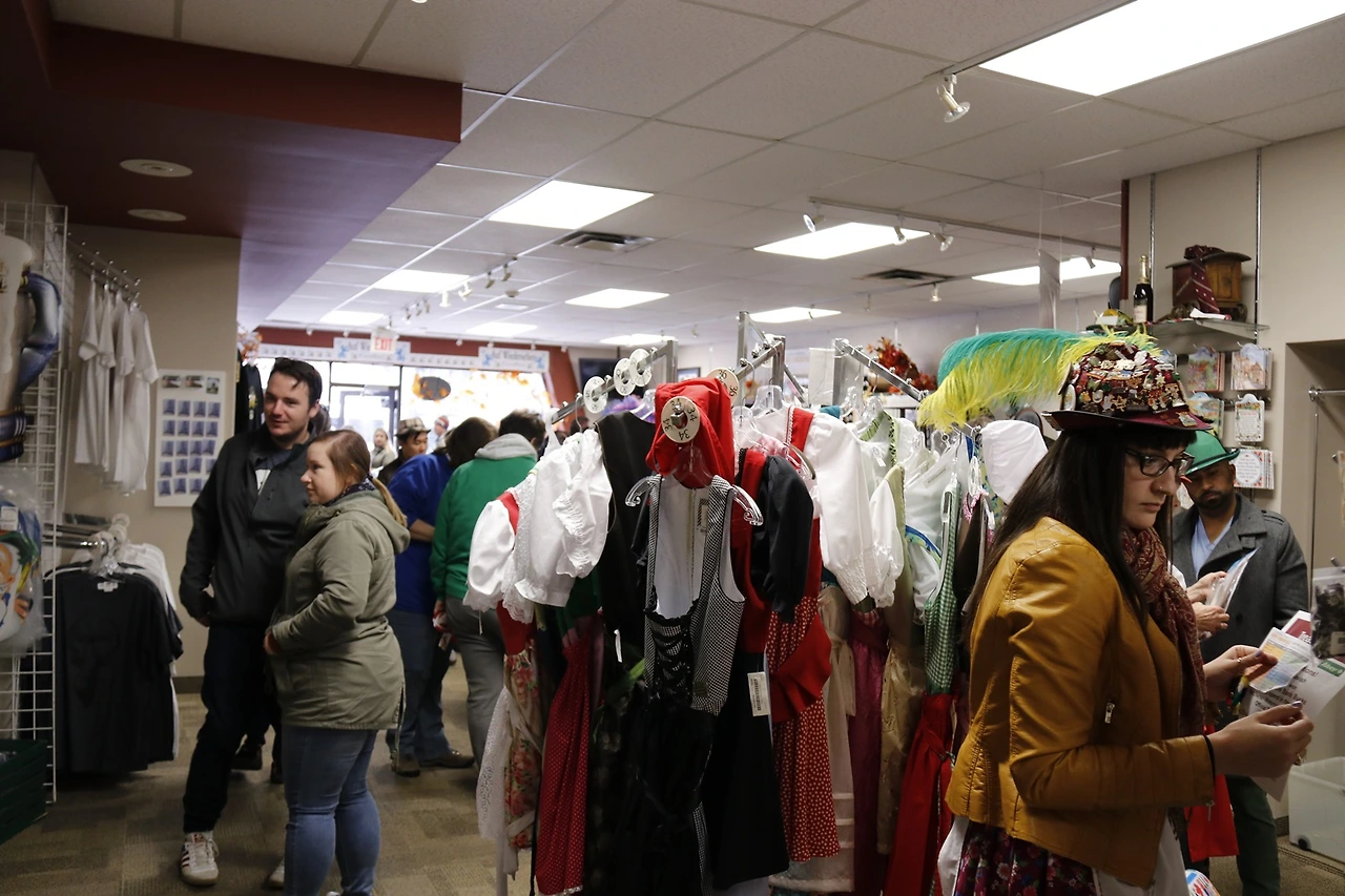 8.Okto-Retail store-7.JPG