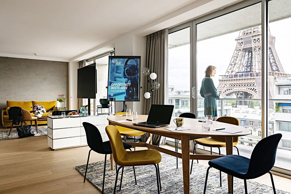 %ED%92%80%EB%A7%8C_%ED%8C%8C%EB%A6%AC_%EC%97%90%ED%8E%A0%ED%83%80%EC%9B%8C_%ED%8E%9C%ED%8A%B8%ED%95%98%EC%9A%B0%EC%8A%A4.jpg?type=w1200