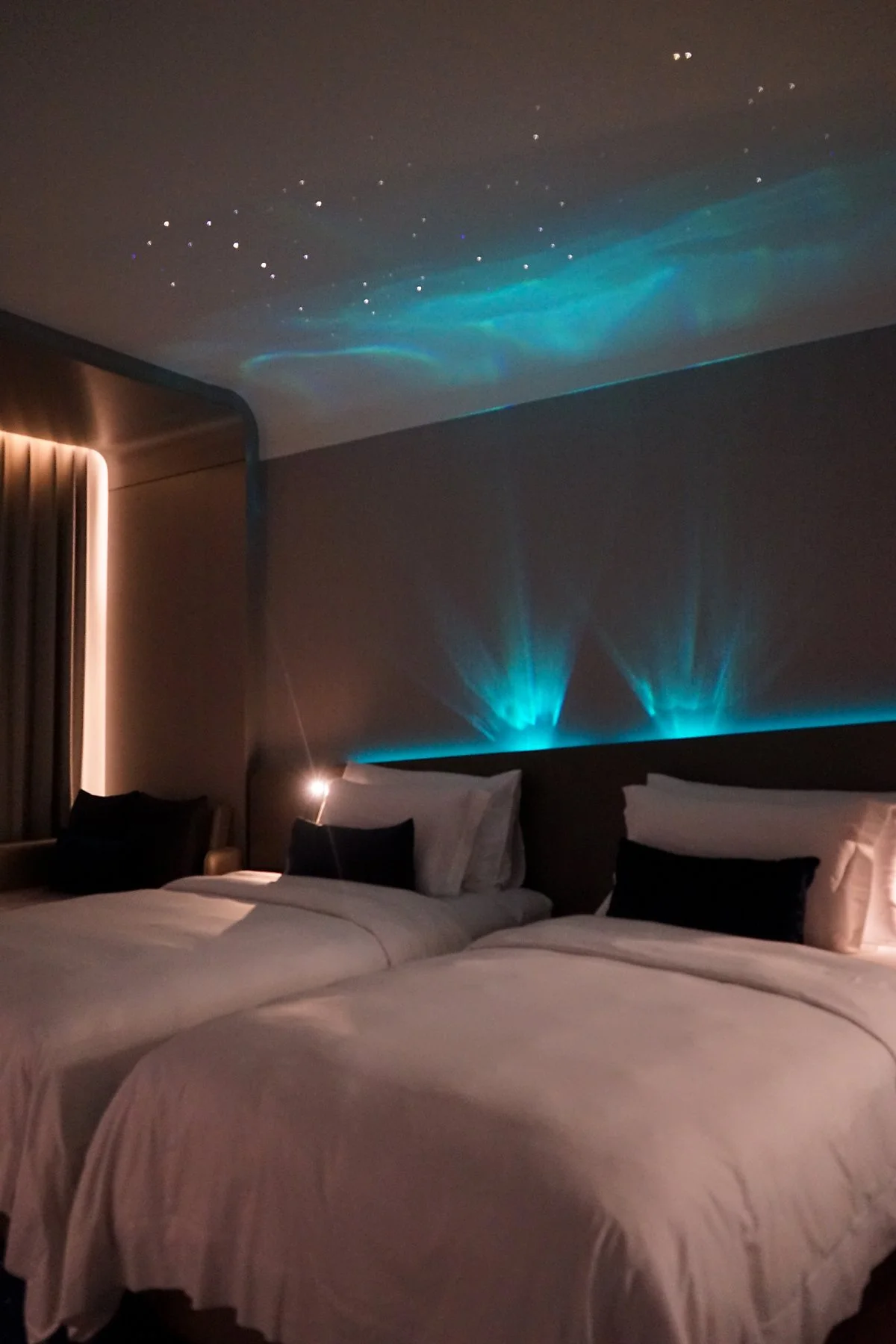 %EC%8A%A4%ED%8E%98%EC%9D%B4%EC%8A%A4_%ED%98%B8%ED%85%94_%283%29.jpg?type=w1200