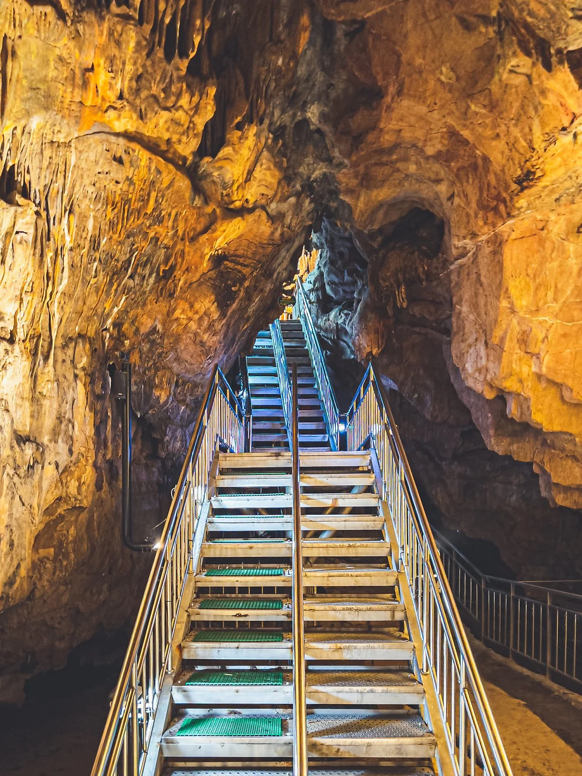 %EC%9A%B8%EC%A7%84_%EC%84%B1%EB%A5%98%EA%B5%B4_015.jpg?type=w1200