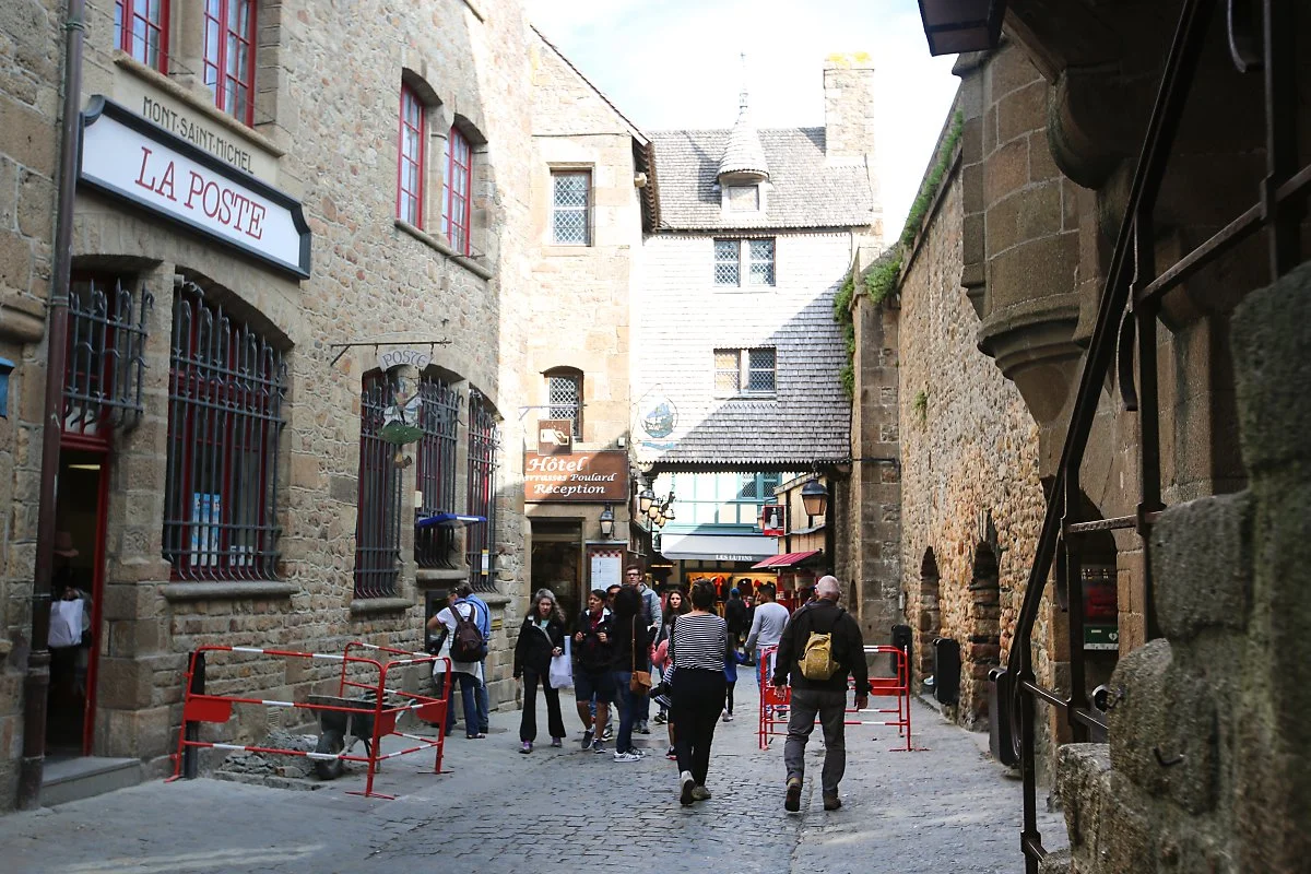 %EA%B7%B8%EB%9E%91%EB%A4%BC_%EB%A7%88%EC%9D%84._%EC%9A%B0%EC%B2%B4%EA%B5%AD%2C_%ED%98%B8%ED%85%94%2C_%EB%A0%88%EC%8A%A4%ED%86%A0%EB%9E%91%2C_%EC%8B%9D%EB%A3%8C%ED%92%88%EC%A0%90..._%EC%9E%91%EC%95%84%EB%8F%84_%EC%9E%88%EC%9D%84_%EA%B1%B4_%EB%8B%A4_.jpg?type=w1200