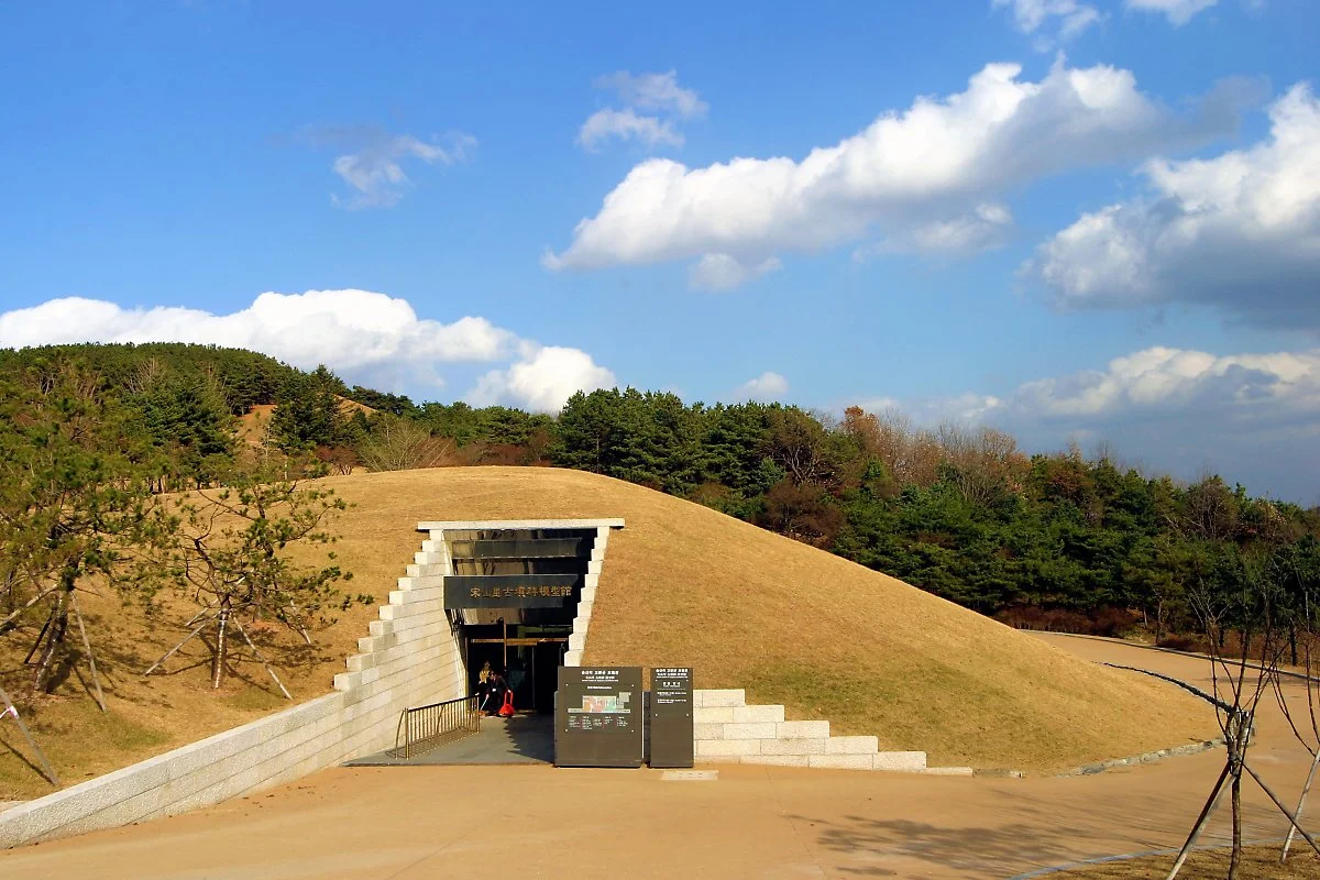 02%EB%AC%B4%EB%85%95%EC%99%95%EB%A6%89_%281%29.jpg?type=w1200