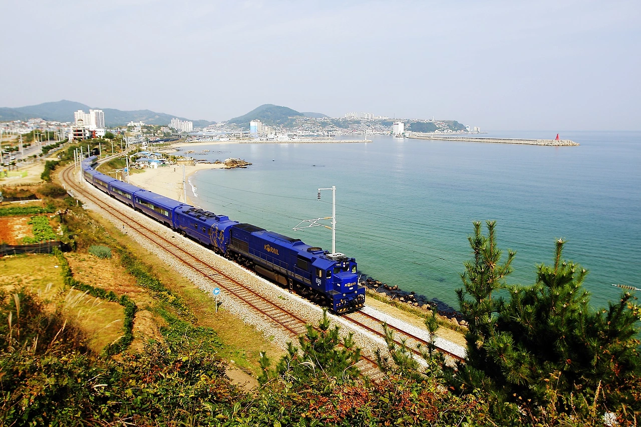 01 레일크루즈해랑 외관.JPG