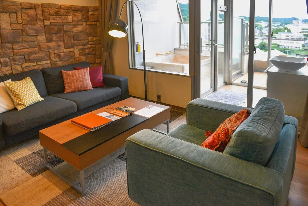 %EC%9A%B0%EB%A0%88%EC%8B%9C%EB%85%B8_%EB%A3%8C%EC%B9%B8_%EB%B0%98%EC%87%BC%EC%B9%B4%EC%BF%A0%EC%8B%9C%ED%82%A4%EC%8B%9C%EB%A7%88_%281%29.jpg?type=w1200