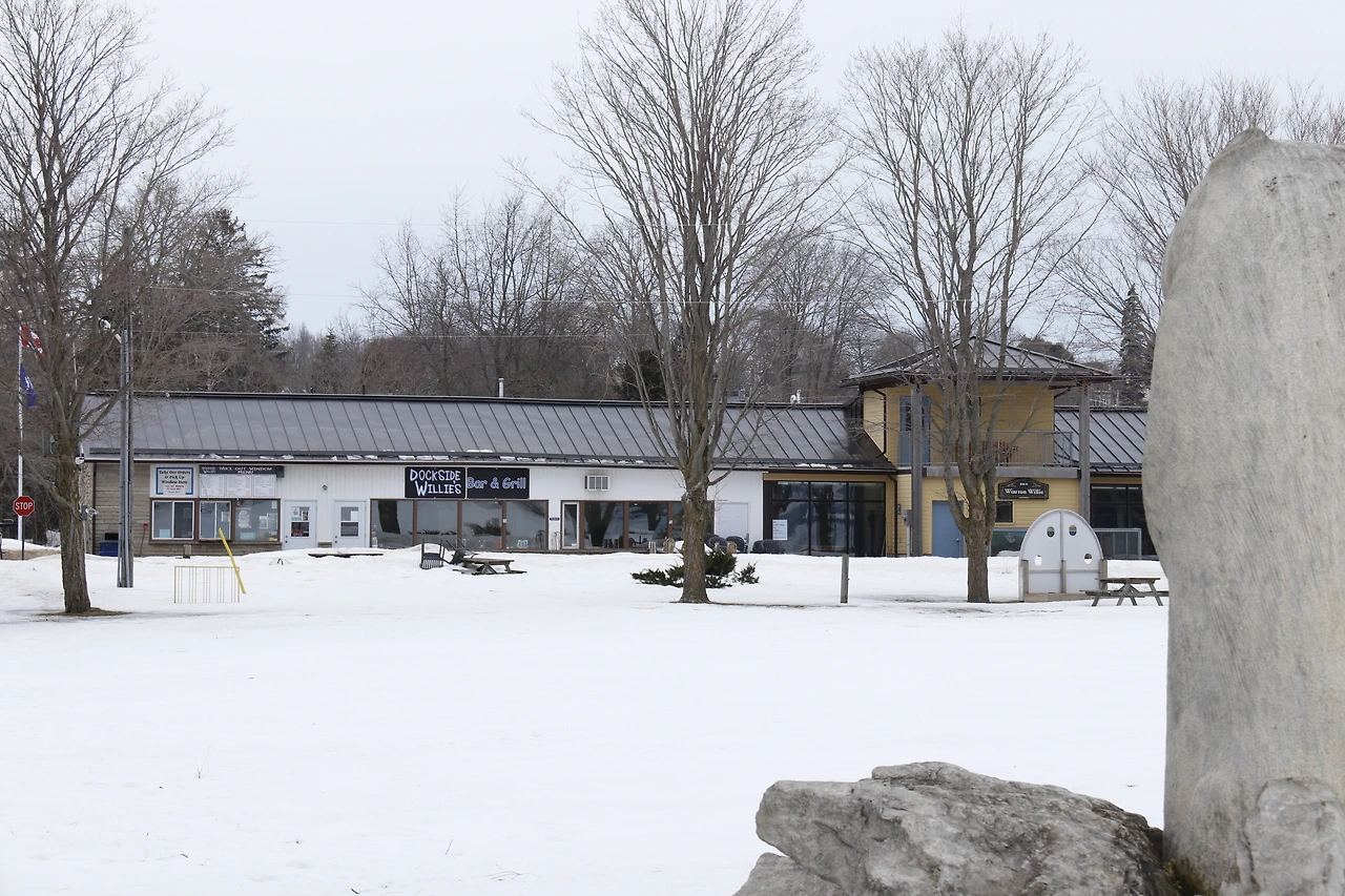 18.Dockside Willie's.JPG