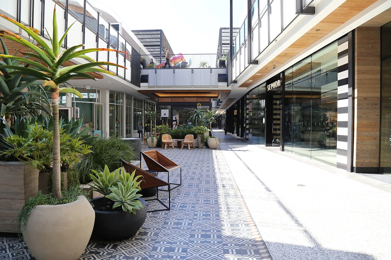 웨스트필드 센츄리 쇼핑센터.JPG