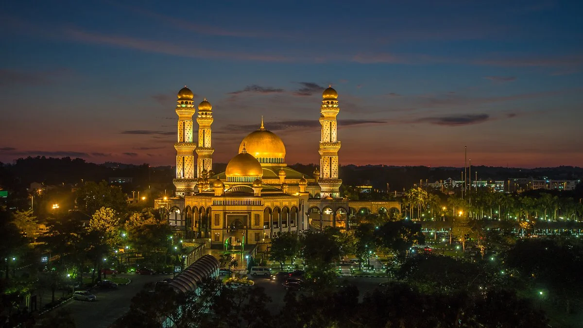1._Jame%27_Asr_Hassanil_Bolkiah_Mosque%2C_Bandar_Seri_Begawan.jpg?type=w1200