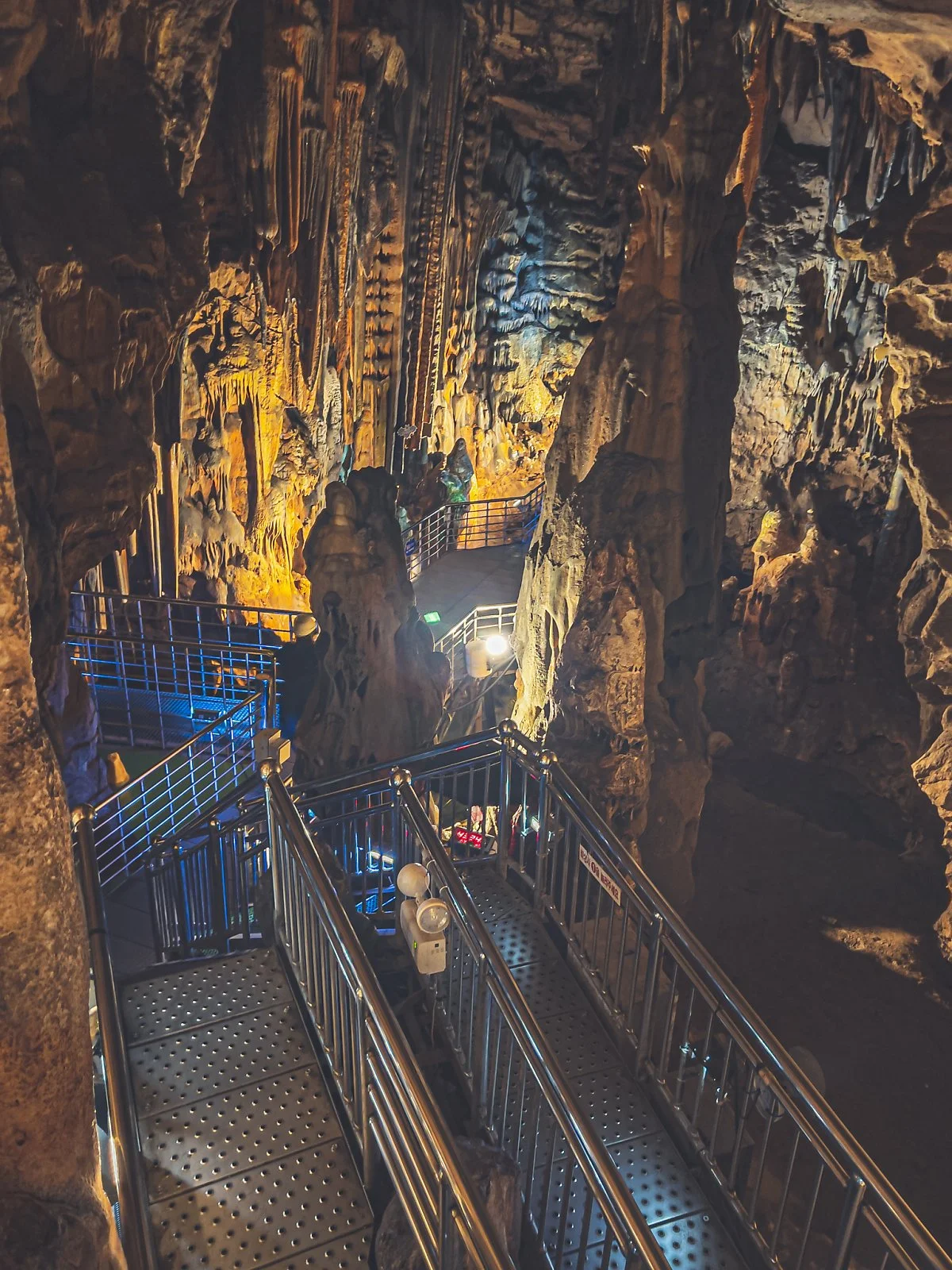 %EC%9A%B8%EC%A7%84_%EC%84%B1%EB%A5%98%EA%B5%B4_014.jpg?type=w1200