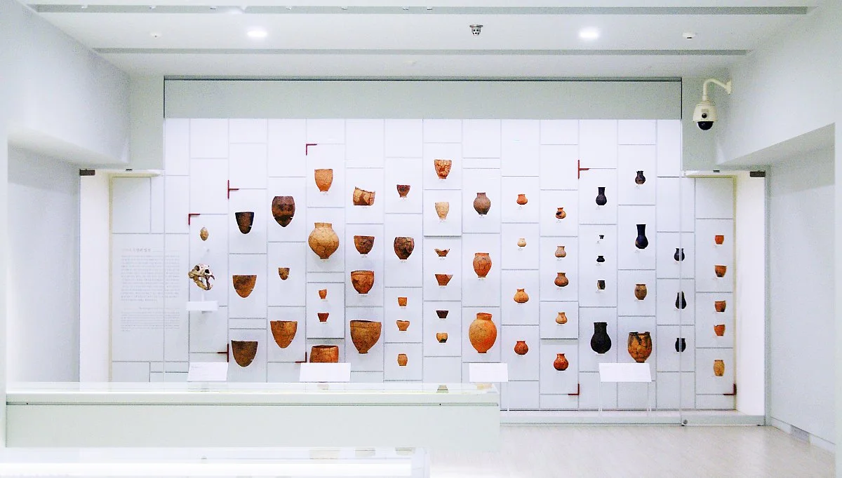 %EA%B5%AD%EB%A6%BD%EC%B2%AD%EC%A3%BC%EB%B0%95%EB%AC%BC%EA%B4%80_%EB%B2%BD%EB%A9%B4%EC%97%90_%EC%A0%84%EC%8B%9C%EB%90%9C_%ED%86%A0%EA%B8%B0%EB%93%A4.JPG?type=w1200