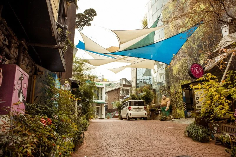 10%ED%95%84%EB%8F%99_%EC%8A%A4%ED%8A%B8%EB%A6%AC%ED%8A%B8_%EB%AE%A4%EC%A7%80%EC%97%84_%285%29.jpg?type=w1200