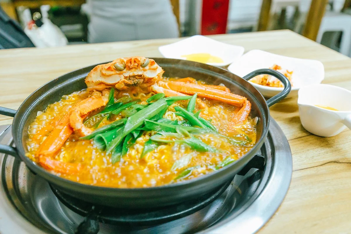 25_%ED%99%8D%EA%B2%8C%EA%B0%80_%ED%86%B5%EC%A7%B8%EB%A1%9C_%EB%9D%BC%EB%A9%B4%EC%97%90_%EB%93%A4%EC%96%B4%EA%B0%80%EC%9E%88%EB%8B%A4_%281%29.jpg?type=w1200