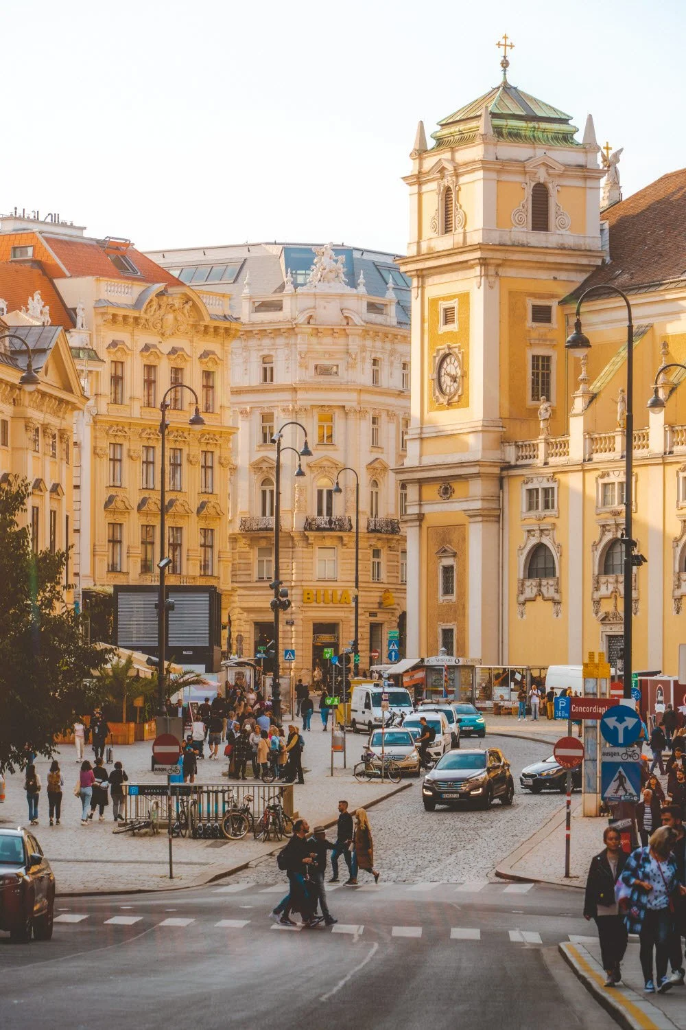 %EB%B9%84%EC%97%94%EB%82%98_%EC%8B%9C%EB%82%B4_%2812%29.jpg?type=w1200