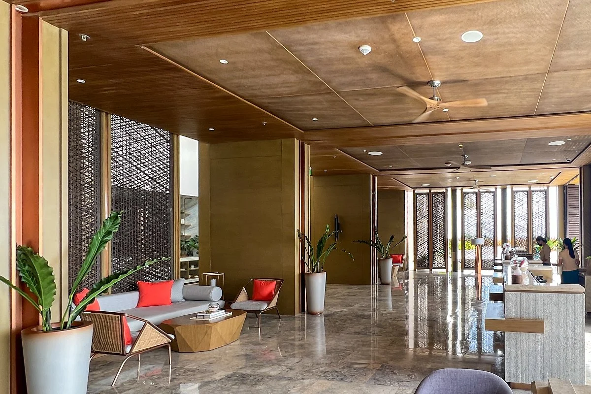 %EB%A6%AC%EC%A1%B0%ED%8A%B8%EB%A1%9C%EB%B9%84_%282%29.jpg?type=w1200