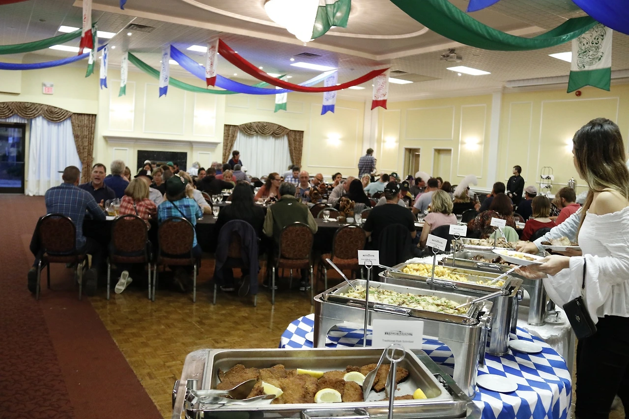 11.Bingemans Okto-1.JPG