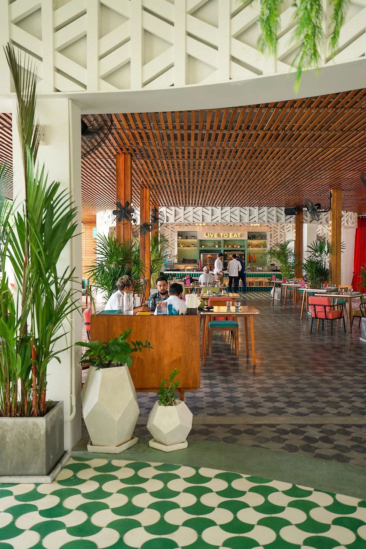 %EC%B0%A8%EC%9B%BD_%EB%A0%88%EC%8A%A4%ED%86%A0%EB%9E%91_%282%29.jpg?type=w1200